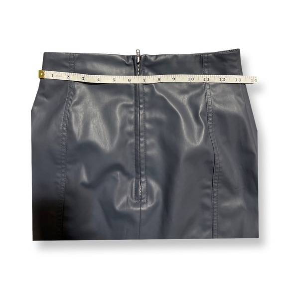 H&M faux leather skirt grey gray US Size 4 - Picture 8 of 9